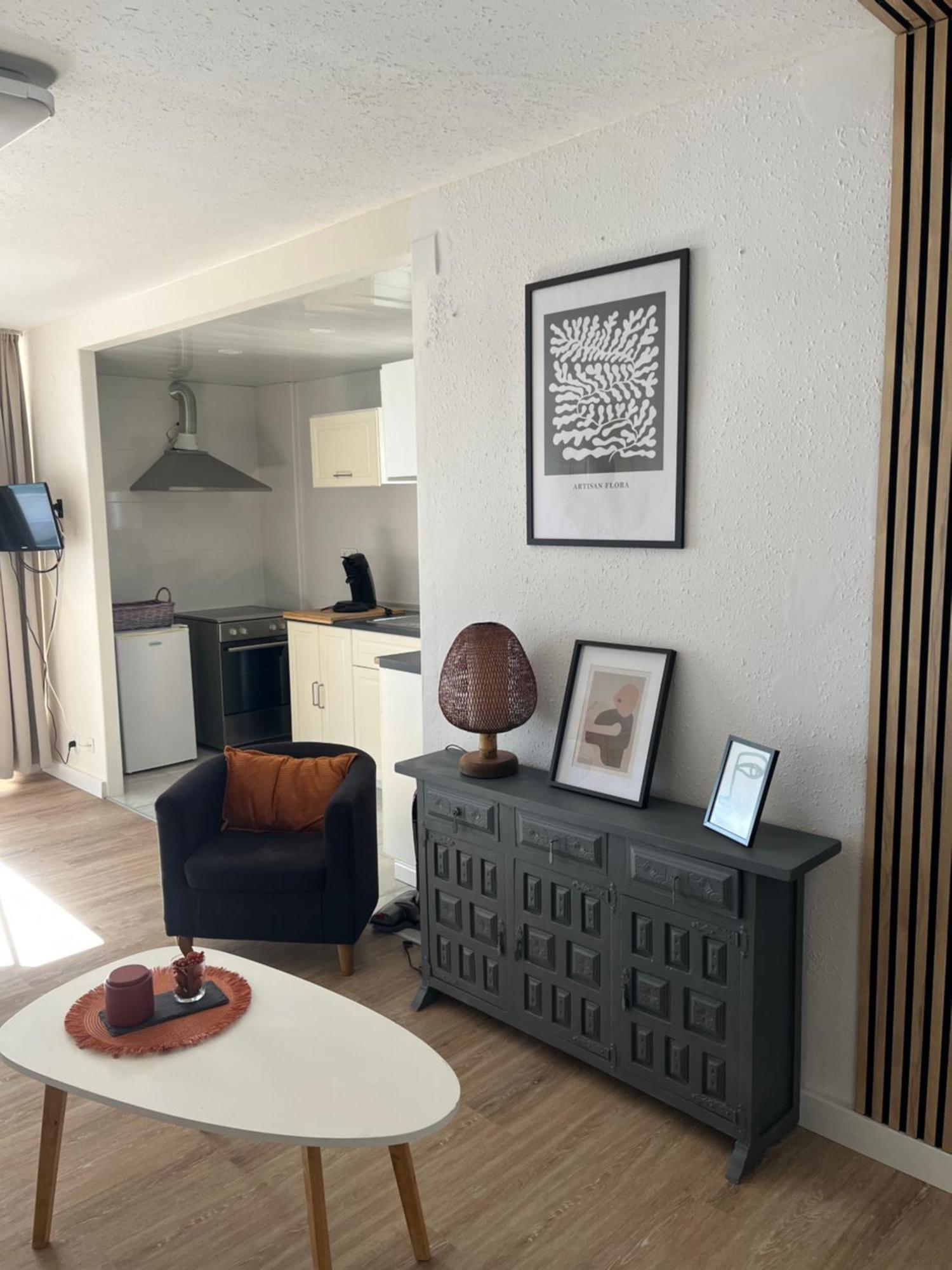 Appartement Vue Mer Avec Piscine Et Wifi سالو المظهر الخارجي الصورة