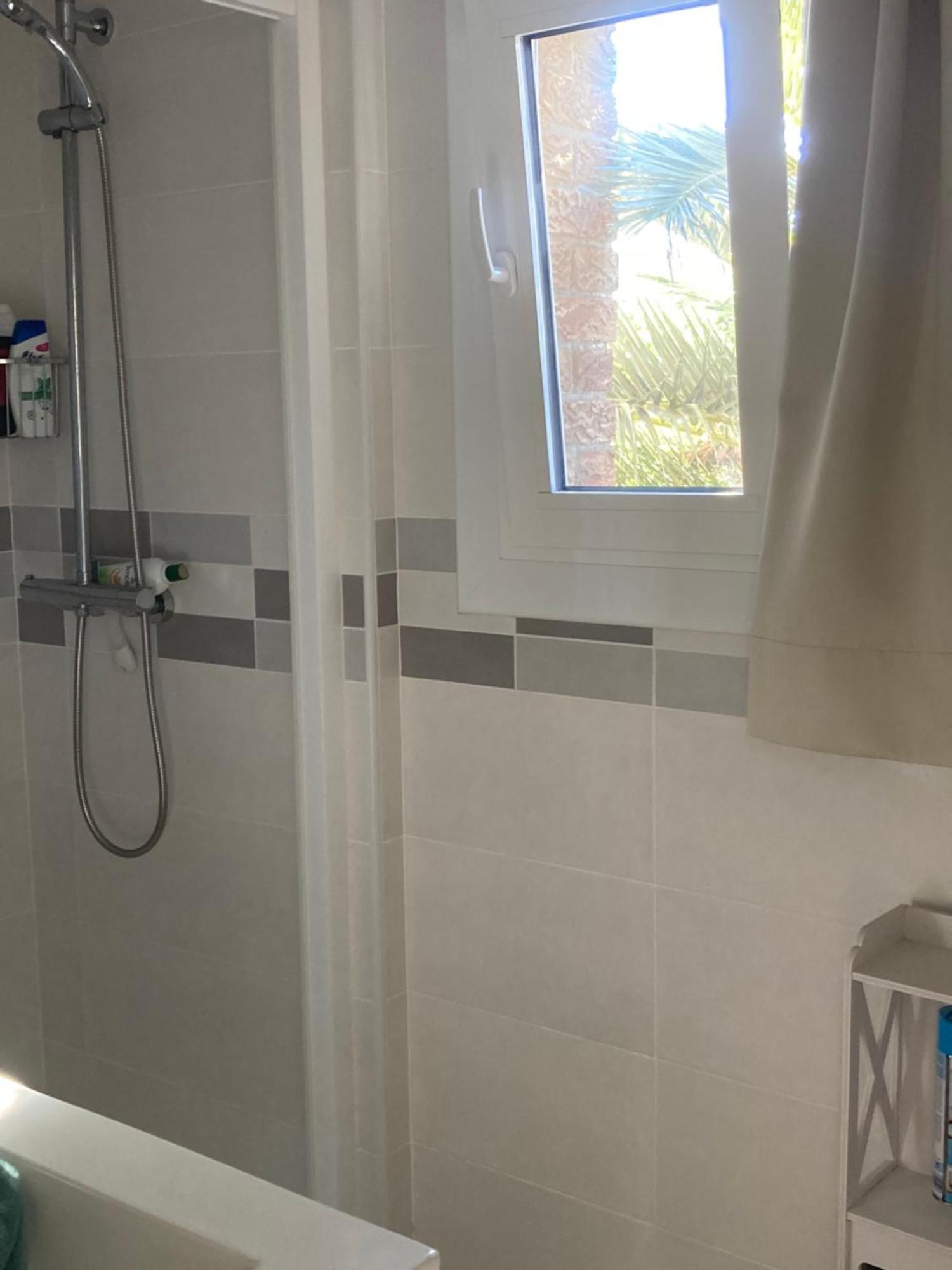 Appartement Vue Mer Avec Piscine Et Wifi سالو المظهر الخارجي الصورة